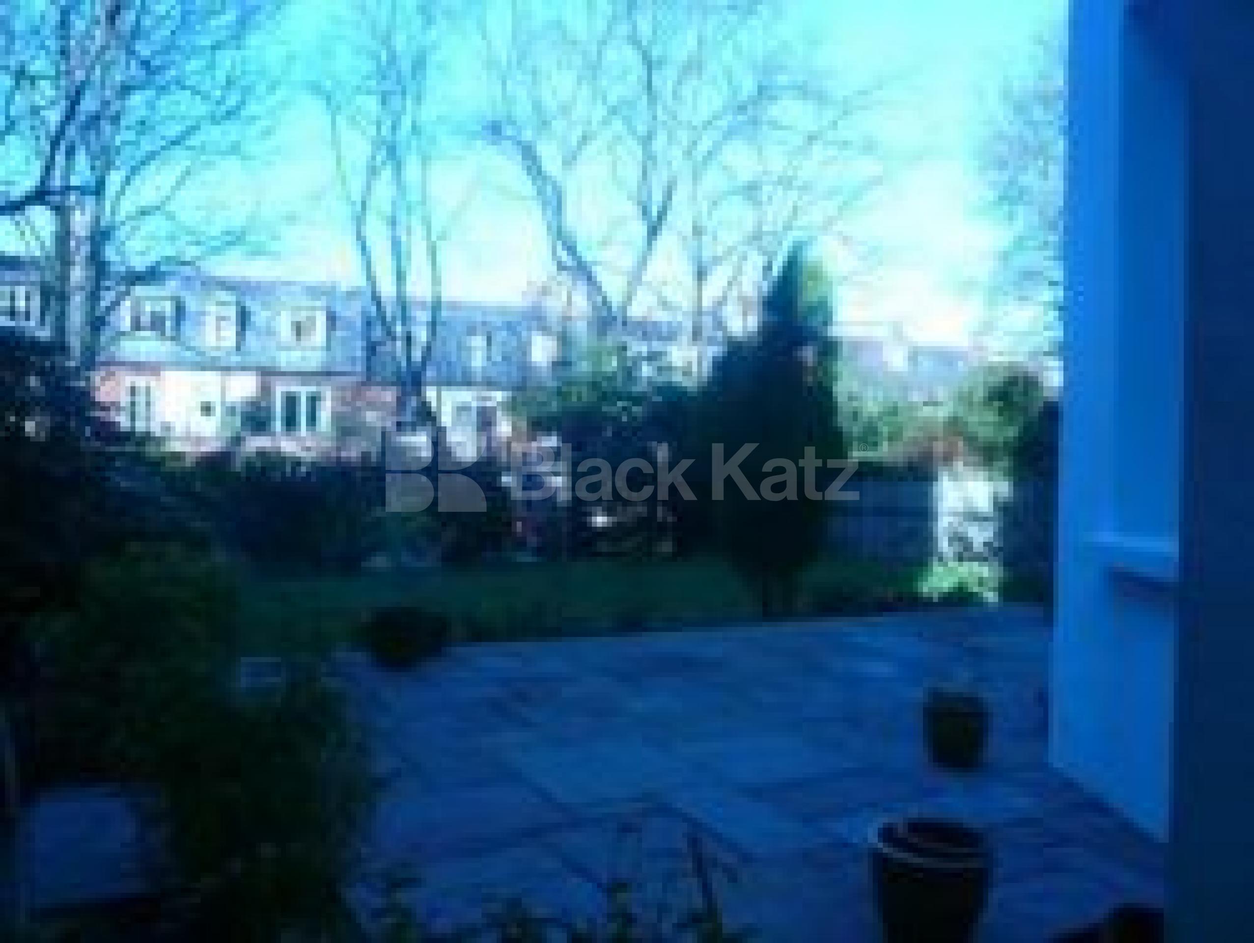 			LET, 1 Bedroom, 1 bath, 1 reception Ground Floor Flat			 Crescent Road, Crouch End N8